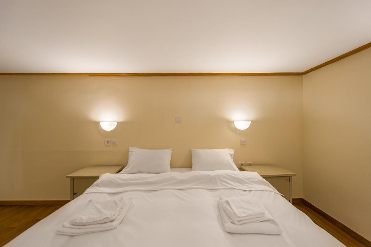 Rocabella Hellinikon Country Hotel Bagian luar foto