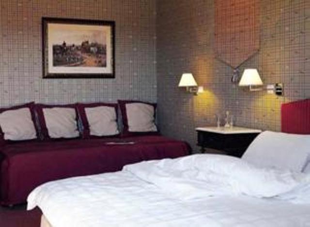 Rocabella Hellinikon Country Hotel Bagian luar foto
