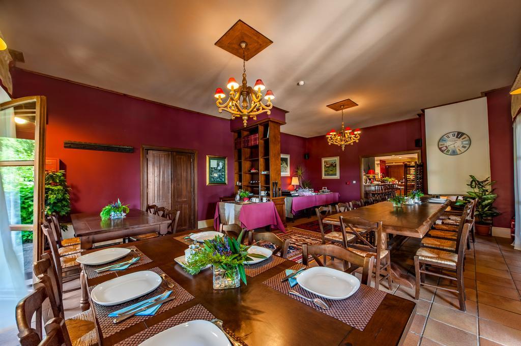 Rocabella Hellinikon Country Hotel Bagian luar foto