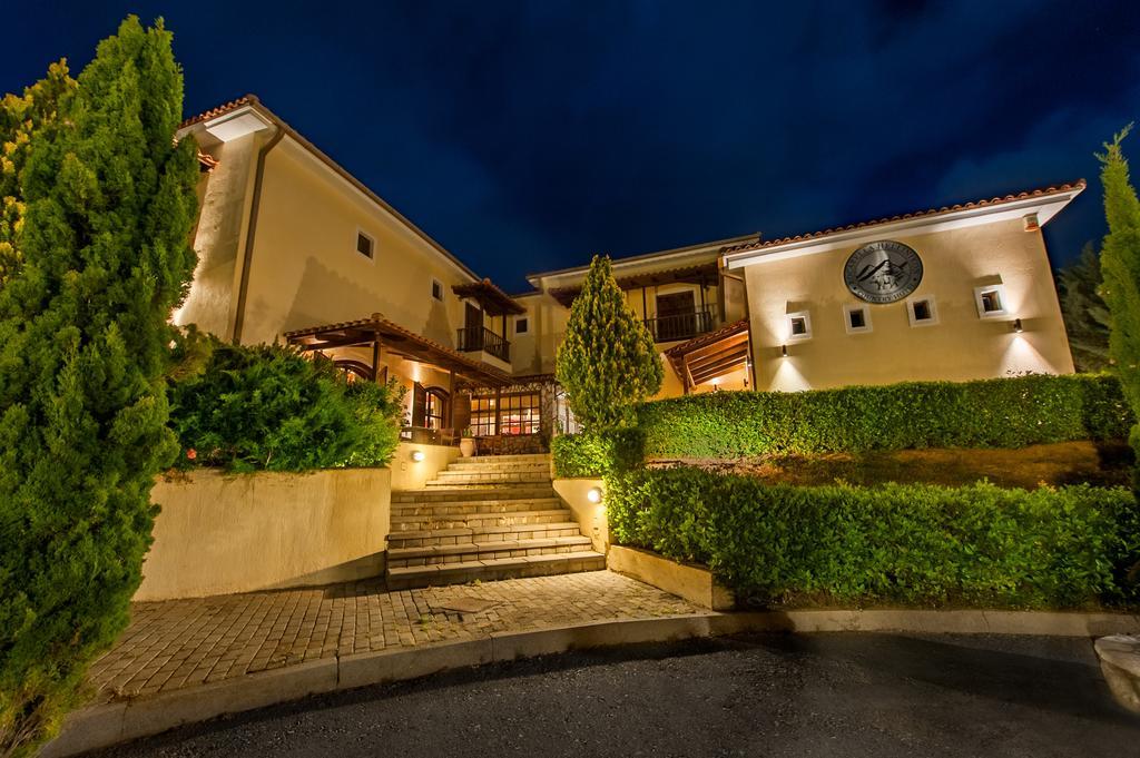 Rocabella Hellinikon Country Hotel Bagian luar foto